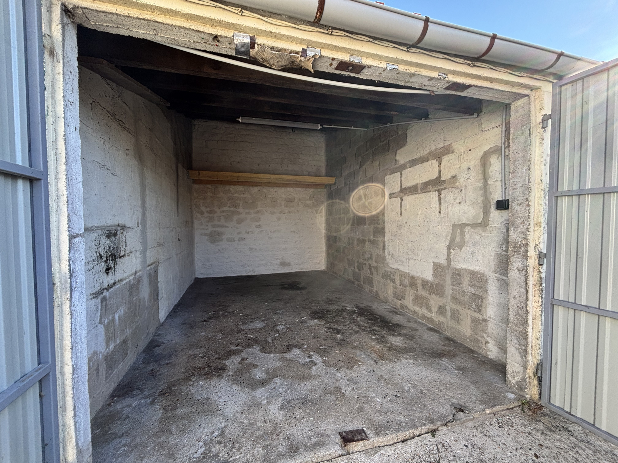 Parking / Box à louer à Rochefort, 13,5 m² – photo 3 sur 3